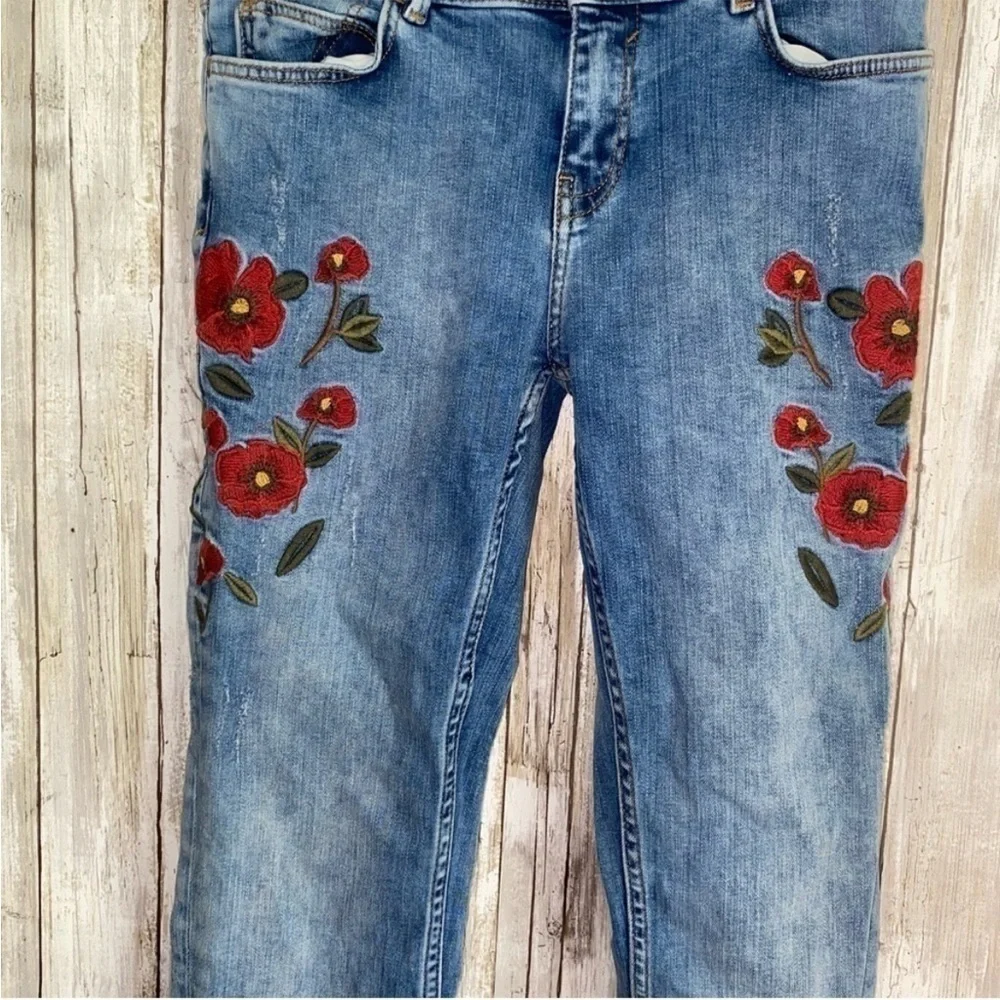 Zara Embroidered Floral Ankle Jeans - Picture 5 of 10